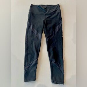 aerie Chill Play Move Black Mesh Panel Mid Rise Cropped Leggings Medium